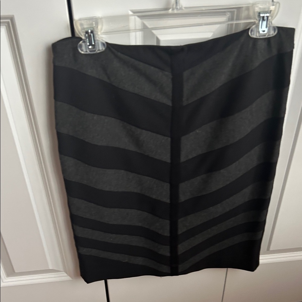 White House Black Market Black and Gray Pencil Skirt